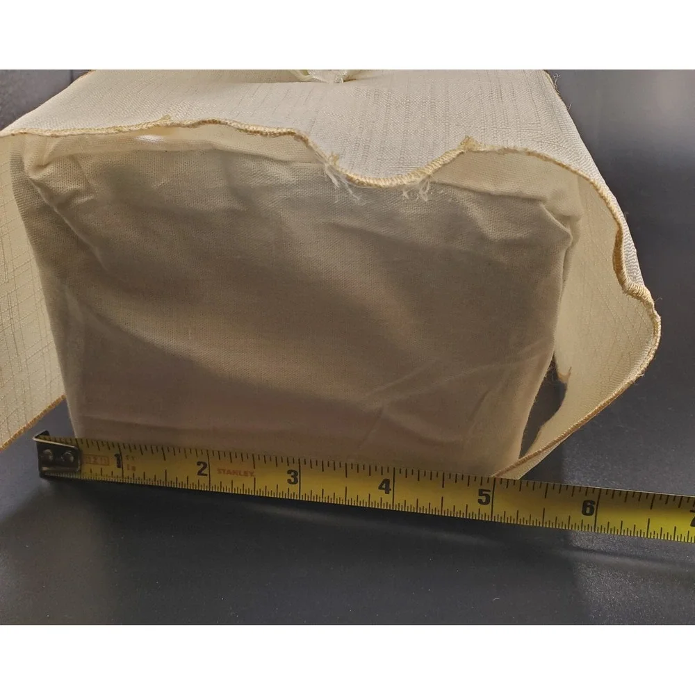 Vintage Embroidered Linen Cloth Floral Tissue Box Cover With‎ Scalloped Edge